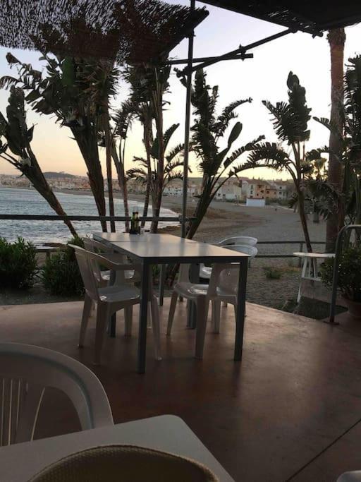 Superbe Appartement Avec Piscine A 800M De La Mer Bahia de Casares 外观 照片